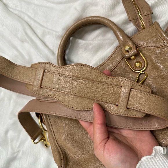 BALENCIAGA MINI METALLIC EDGE CITY BAG NUDE - Picture 12 of 14